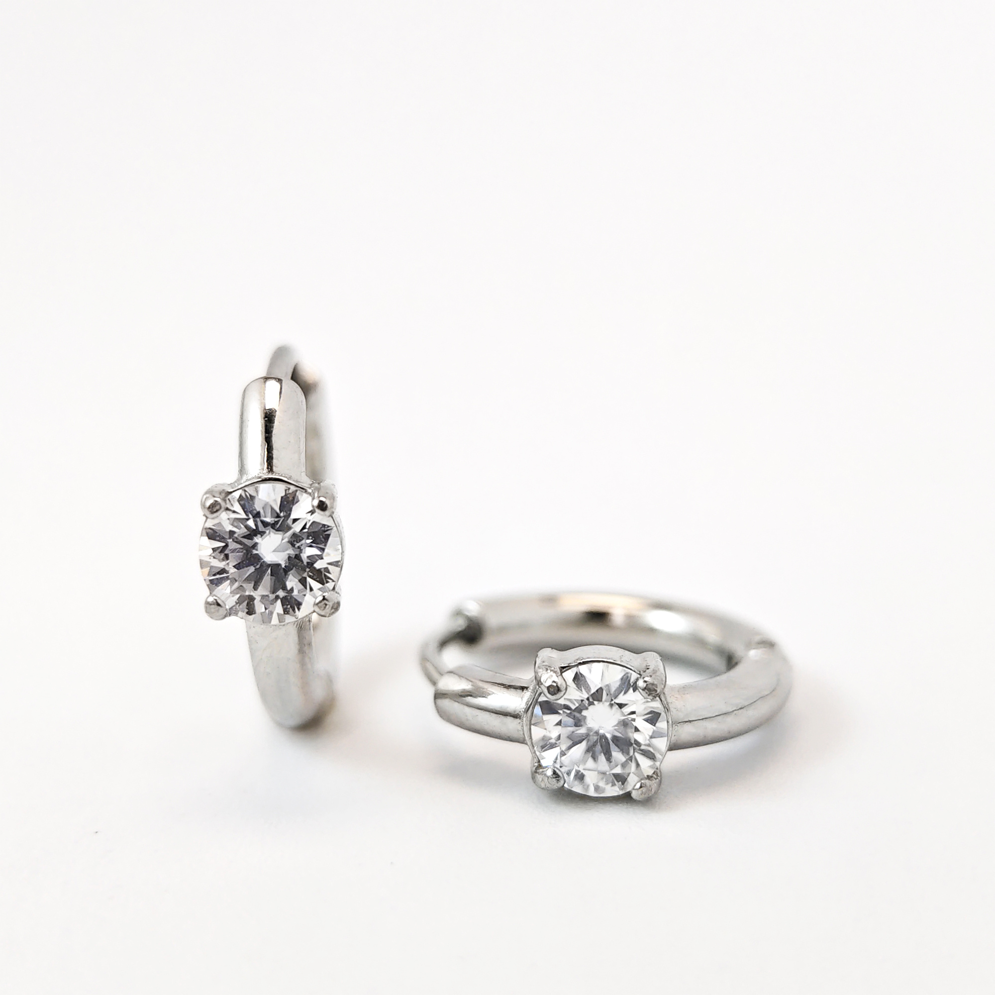 Women's 0.5 Carat Moissanite Circular Ear Stud Earrings, Elegant Gift